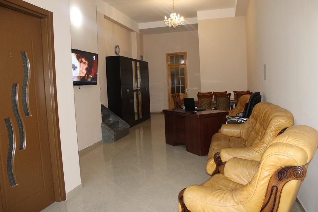 Hotel Sali Tbilisi Bagian luar foto