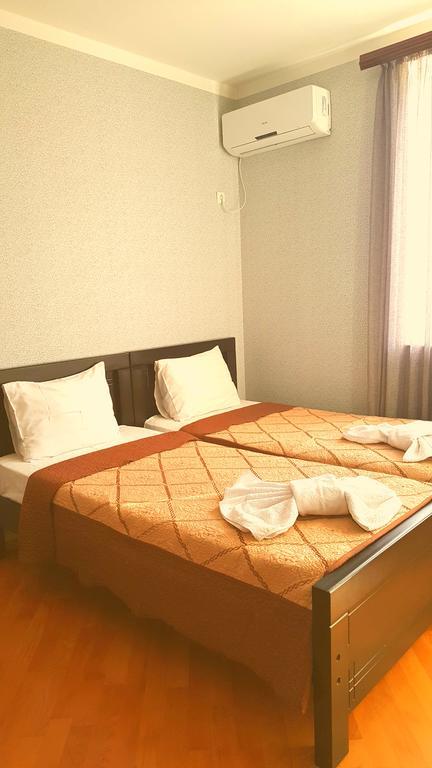 Hotel Sali Tbilisi Bagian luar foto